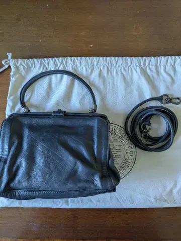 크리스찬 폴 가죽 숄더백