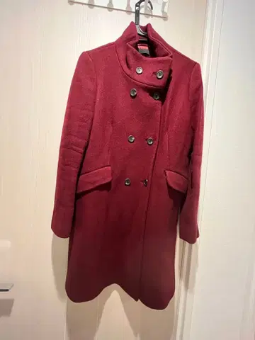 버건디 더블 브레스트 코트