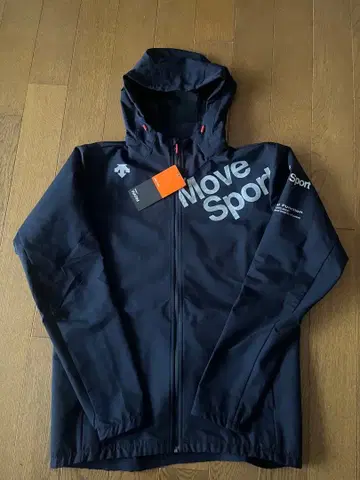 Move sport 데상트 히트 네비 크로스 풀 집업 후드티 M