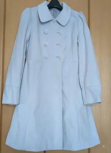 엑시즈팜 라이트 블루 더블 브레스트 롱 코트