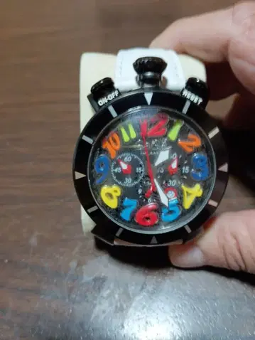 3일 연휴 한정판 GAGA 컬러풀 숫자 크로노그래프 손목시계