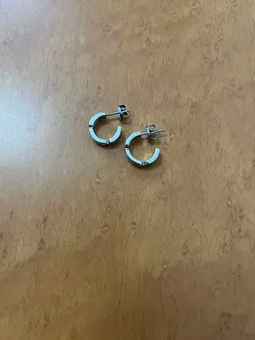 크로스 라인 후프 귀걸이