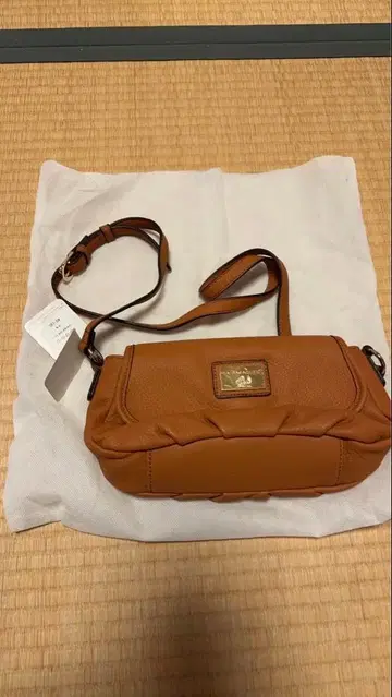 LA BAGAGERIE 라바가제리 / 소가죽 숄더 택 포함 새상품 /