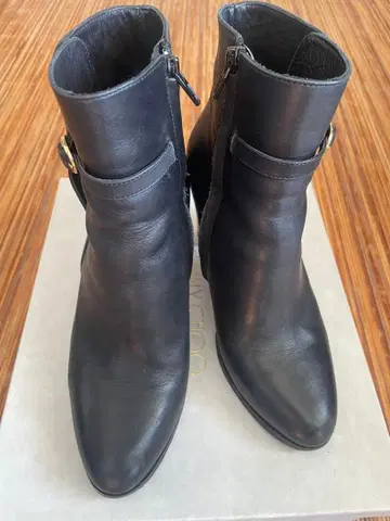 [Vanessa Seward] 숏부츠