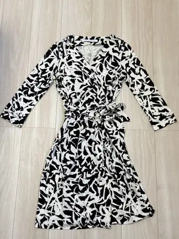 DIANE von FURSTENBERG 랩 드레스 사이즈 2