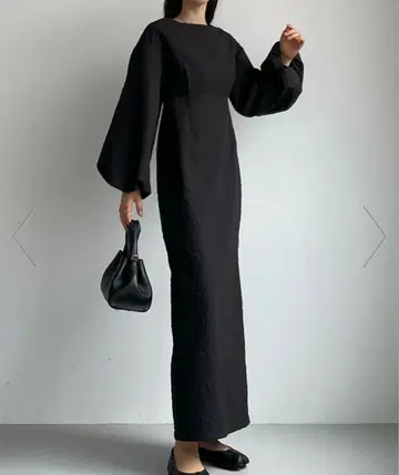 루엘레 louere 퍼프 자카드 라인 원피스 블랙