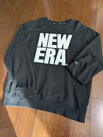 NEW ERA 로고 맨투맨 블랙