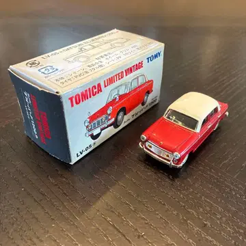 토미카 리미티드 빈티지 닷선 블루버드 1200