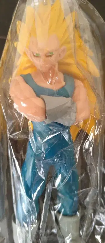 드래곤볼 베지터 슈퍼 사이어인 3 피규어