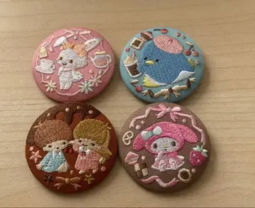 [ 새상품 ] 산리오 캐릭터즈 자수 캔뱃지 비스켓 3