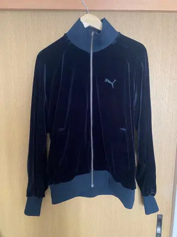 PUMA 벨벳 저지 블랙