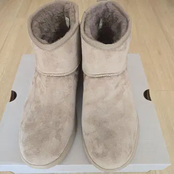 베이지 어그 부츠