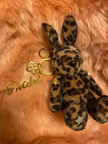 snidel 락 레오파드 토끼 참 별