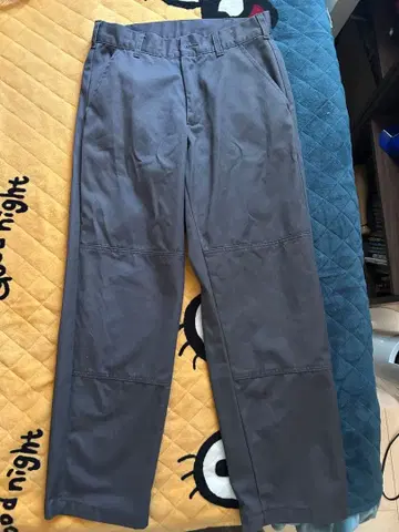 그레이 워크 팬츠 무릎 솔기 있음