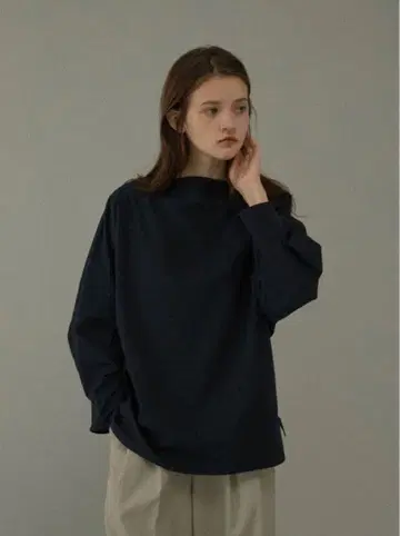 ohotoro Steamboat Top 블라우스