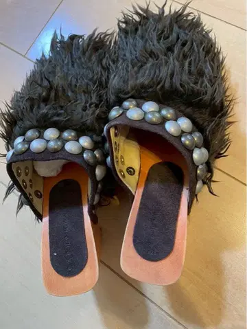 스나오 쿠와하라 보아 샌들