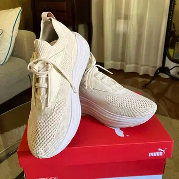 PUMA 화이트 스니커즈 소프트폼