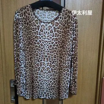 이타리야 레오파드 무늬 긴팔 T셔츠 비쥬 포함