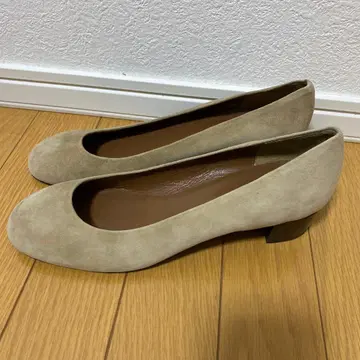 Sybilla Martone 베이지 스웨이드 펌프스 40사이즈