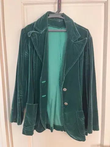 그린 컬러 벨벳 테일러드 자켓