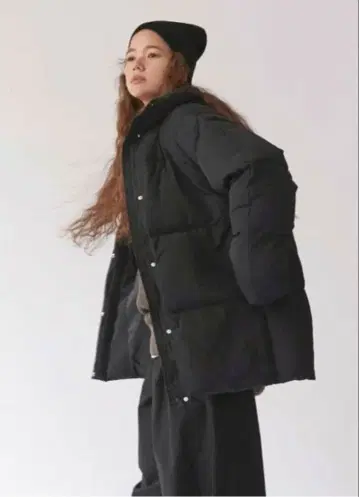 Ungrid 블랙 다운 자켓 M 사이즈