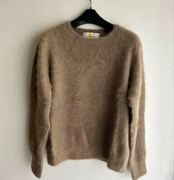 극미품 LILLY LYNQUE 울 포근니트 (베이지)