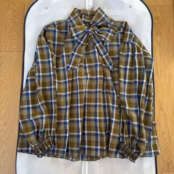 ESTNATION 보타이 체크 블라우스