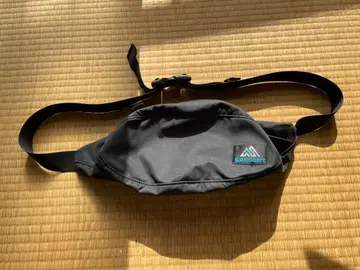 GREGORY 블랙 파랑 택 테일 러너