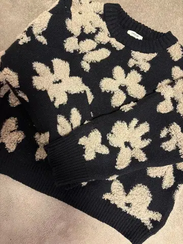 7게이지 파일 자카드 꽃무늬 니트 풀오버