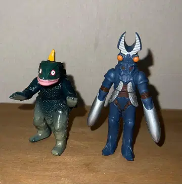 게스 발탄 성인 피규어 (소프트 비닐)