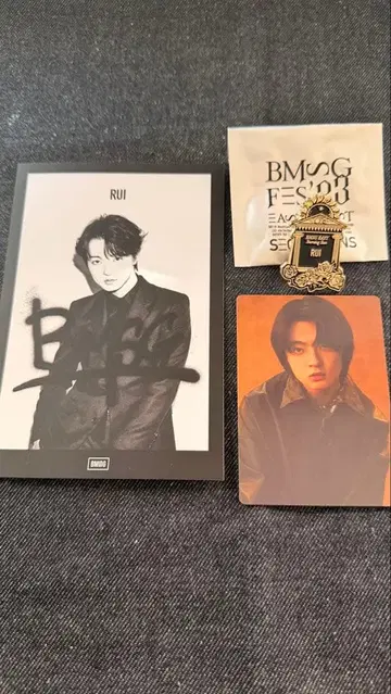 [ STRGLOW / RUI ] 핀 배지, 엽서, 포토 카드 세트