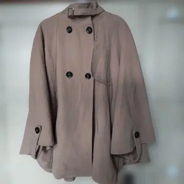 베이지 더블 브레스트 케이프 코트