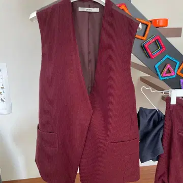 pelleq 버건디 슬리브리스 베스트