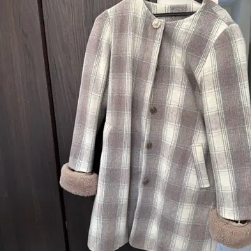 MAJESTIC LEGON 코트