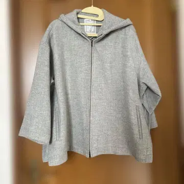 비어즐리 그레이 푸드코트