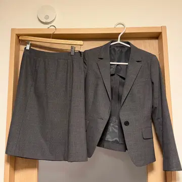 여성용 정장 세트 (자켓 36 / 스커트 40) 미사용