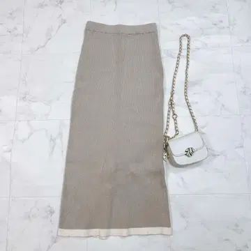 젠느 타이트 스커트 베이지 M 미디 기장 무지 허리밴딩