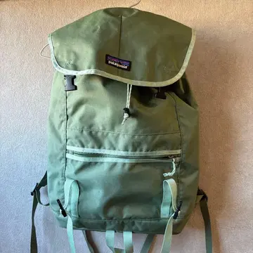 Patagonia 올리브 그린 백팩