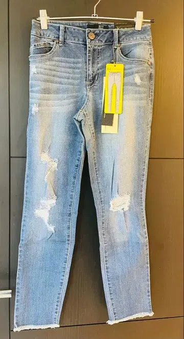 LA 직수입 데미지 가공 여성용 데님 레귤러 실루엣 [ 24 ]