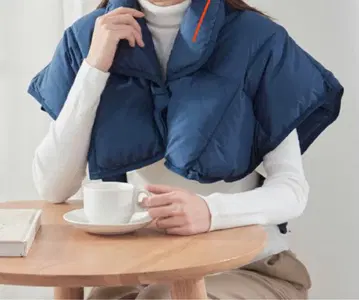 남녀 공용 네이비 다운 베스트 80% 다운