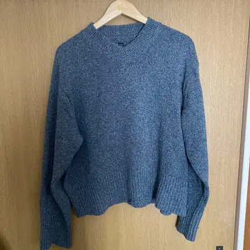 T.T 그레이 V넥 니트 스웨터