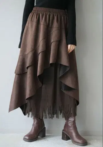 비대칭 스웨이드 이소재 스커트 lumier 뤼미에