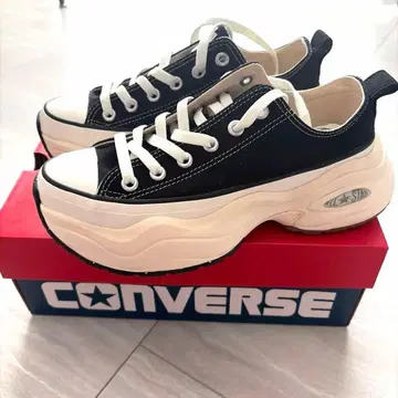 CONVERSE 통굽 블랙 스니커즈