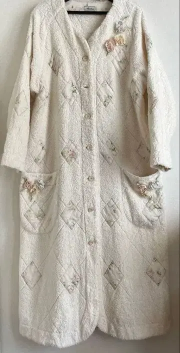 사엘라 Akiakane 롱 가운