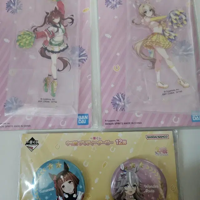 우마무스메 제일복권 아크릴 스탠드 + 캔뱃지 세트