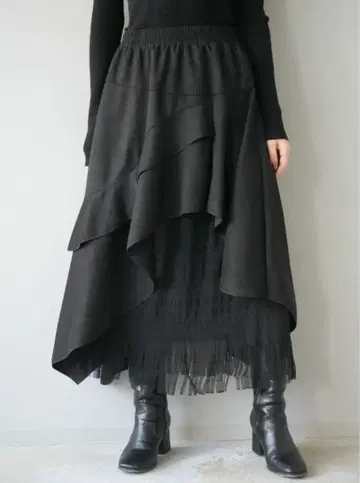 비대칭 스웨이드 이소재 스커트 lumier 뤼미에