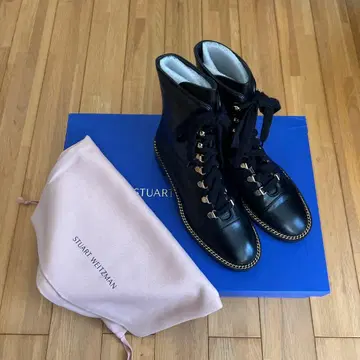 STUART WEITZMAN 블랙 레이스업 부츠