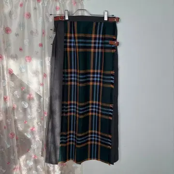 체크 무늬 플리츠 랩 스커트 (그레이)