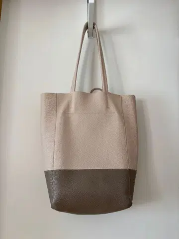 가격 인하! 새상품급! 바니스뉴욕 베이지 가죽 토트백