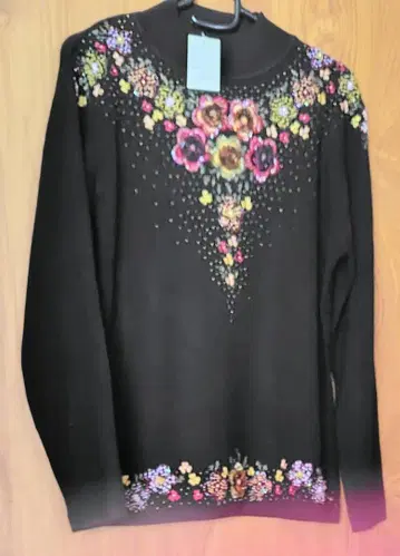 화려한 꽃무늬 자수 블랙 긴팔 스웨터 프리 사이즈